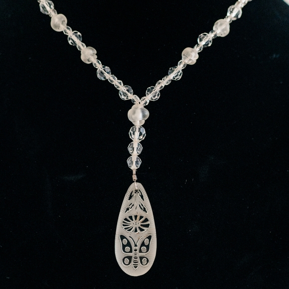 Les Bernard Signed Crystal & Lucite Etched Butterfly Pendant Necklace - Picture 2 of 4